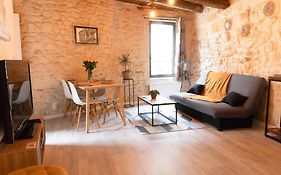 Immeuble 3 Apparts Centre Historique St Gilles Maisoncarreeconciergerie