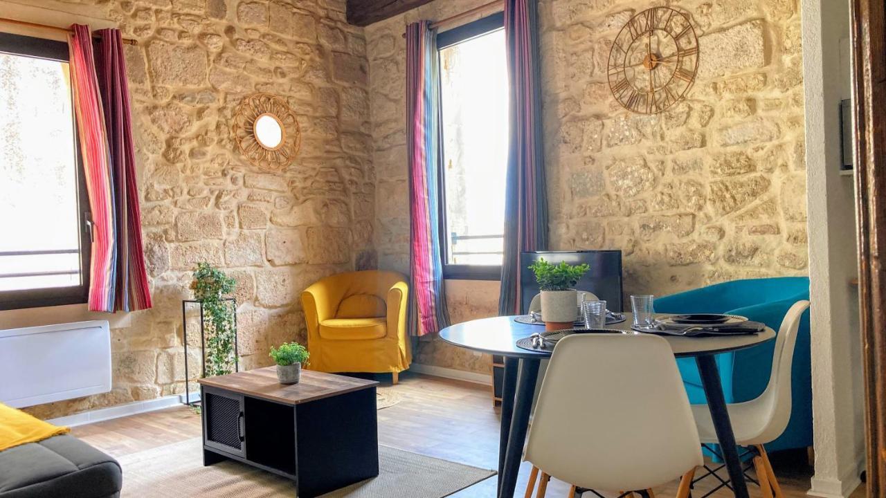 Immeuble 3 Apparts Centre Historique St Gilles Maisoncarreeconciergerie Saint-Gilles  Extérieur photo