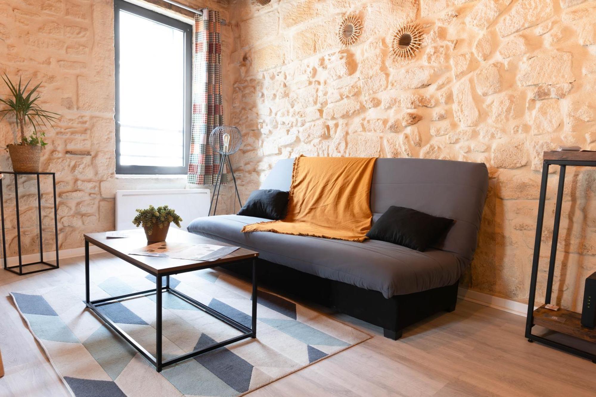 Immeuble 3 Apparts Centre Historique St Gilles Maisoncarreeconciergerie Saint-Gilles  Extérieur photo