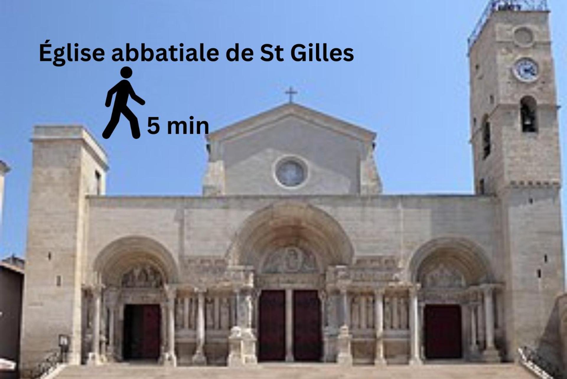 Immeuble 3 Apparts Centre Historique St Gilles Maisoncarreeconciergerie Saint-Gilles  Extérieur photo